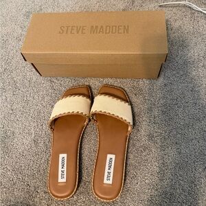 Steve Madden Serbia Slide